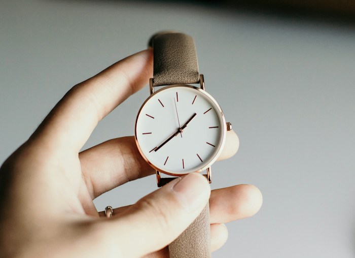 Elegant Women's Rose Gold Timepiece