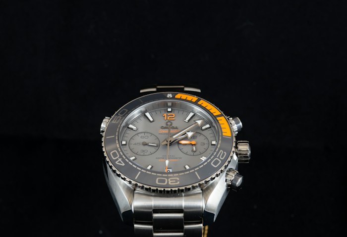 Sporty Matte Black Aviator Wristwatch